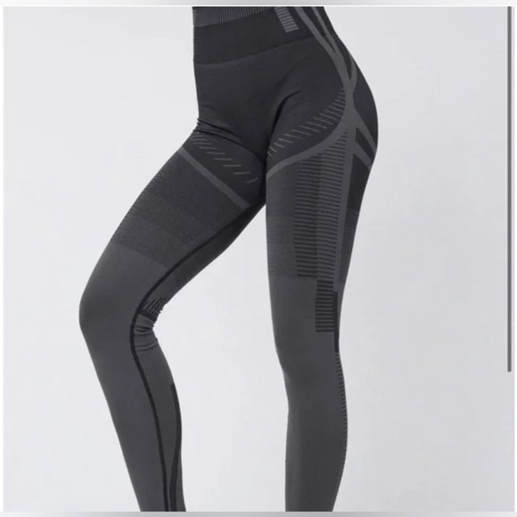 Gymshark Geo Seamless Leggings – Black (XS) - Picture 1 of 10
